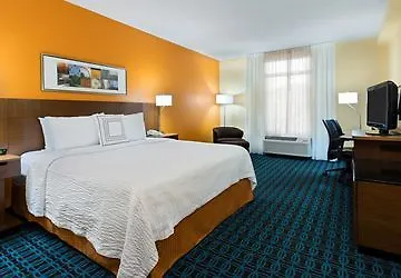 Fairfield Inn And Suites By Marriott קלירווטר מלון